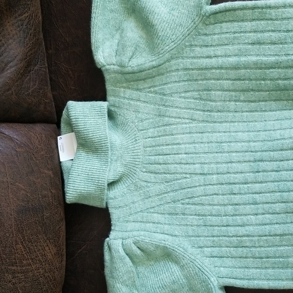 Cute Mango Light Green Princess Puffed Sleeve Barbie Crop Sweater XS - Picture 2 of 11